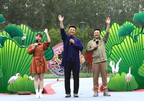 赤峰吃瓜事件视频最新版,最新视频揭露惊人真相，网友热议不断